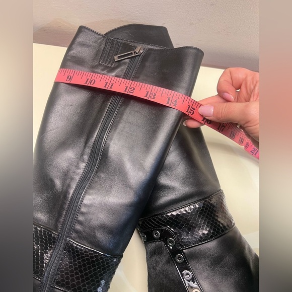 MARINO FABIANI MADE IN ITALY LEATHER Sleek Black Heeled Boots with Chain Detail - Picture 4 of 6